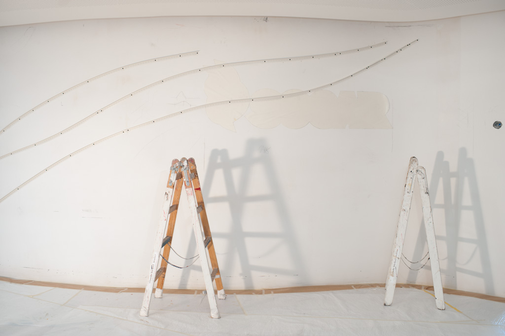 Gipsrelief Grundschienen montieren Gipsrelief Grundschienen montieren