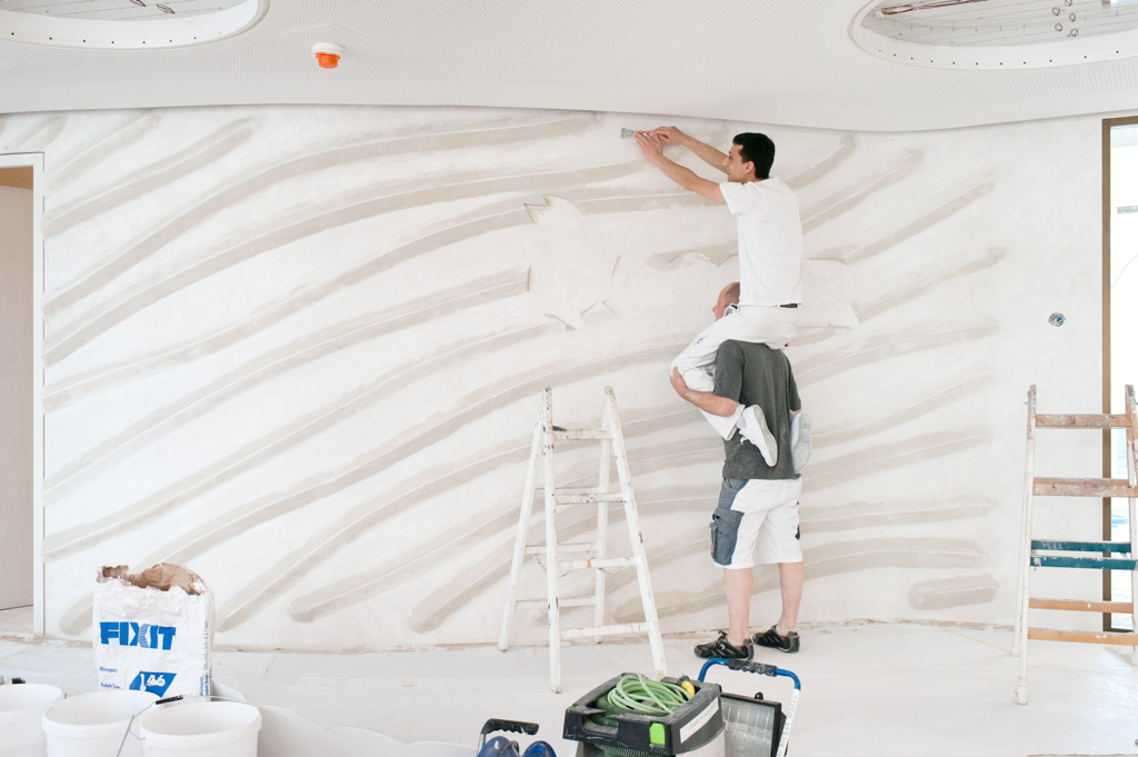 Gipsrelief auftragen Gipsrelief auftragen