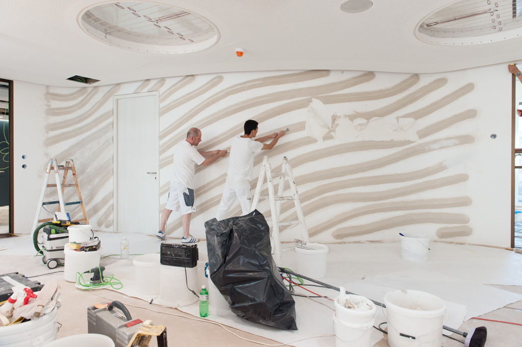 Gipsrelief auftragen Gipsrelief auftragen