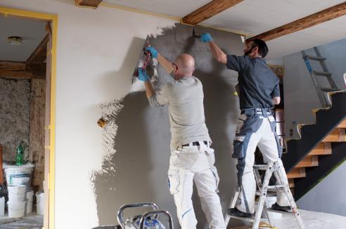 Sumpfkalkschichten auftragen Sumpfkalkschichten auftragen